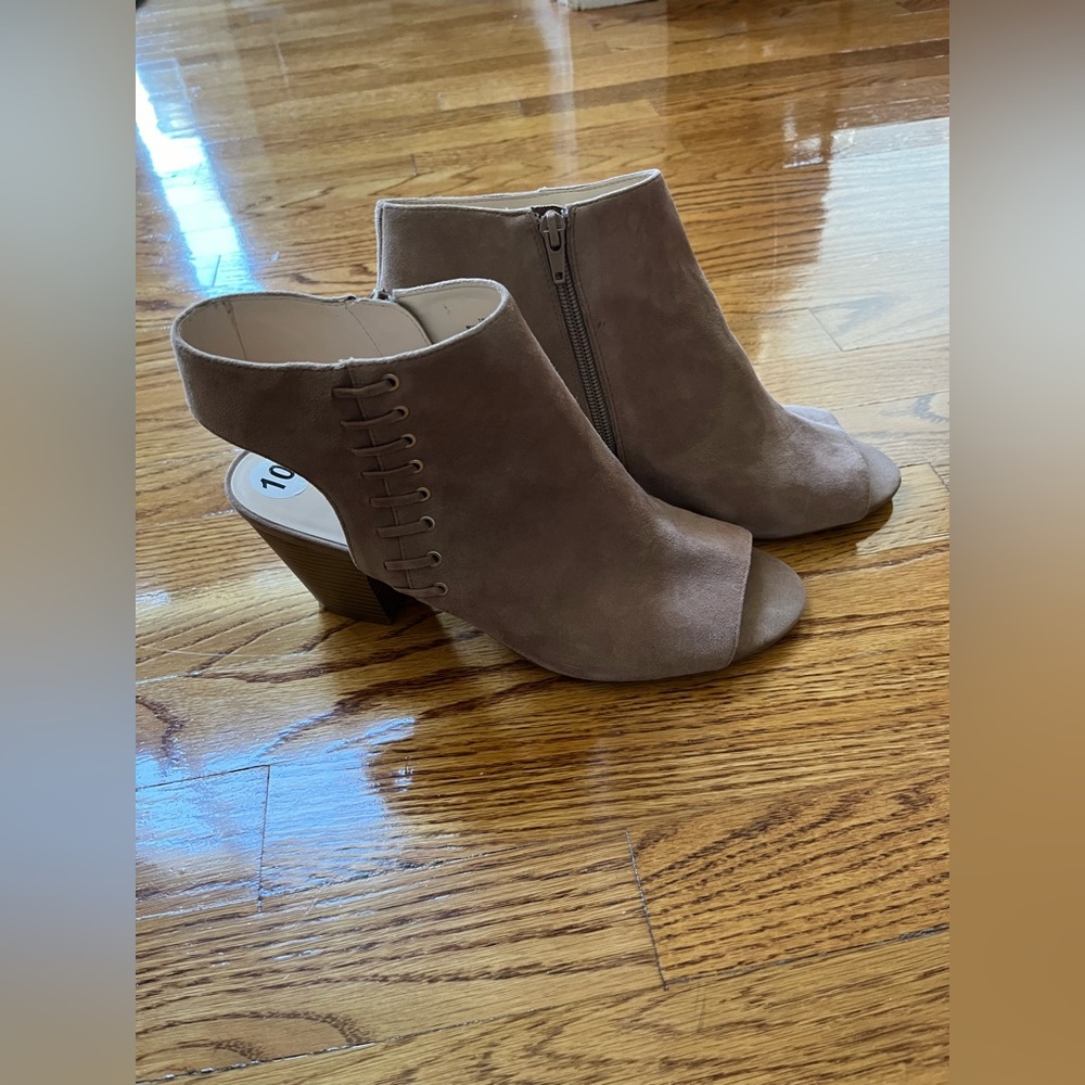 Nine West open toe suede bootie shoe!